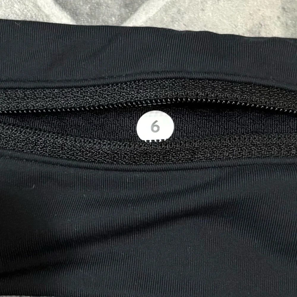 Lululemon Speed Shorts - Picture 3 of 3